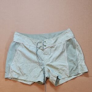 The North Face Green Athletic Shorts Quick-Dry